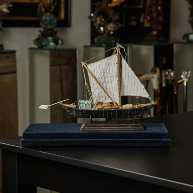 Детализированная модель корабля фото