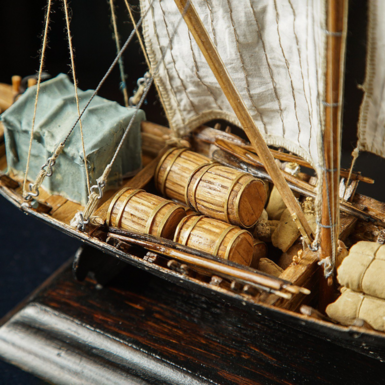 Казацкий байдак из дерева и латуни фото