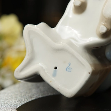 wow video Порцелянова статуетка "Майстерниця"