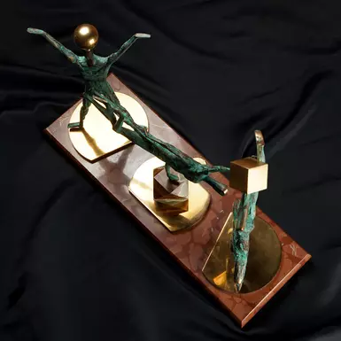 wow video Бронзовая скульптура ручной работы "Акробаты" от Валентины Михалевич (13 кг)