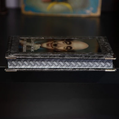 wow видео Подарочная книга «Джефф Безос и эра Amazon»