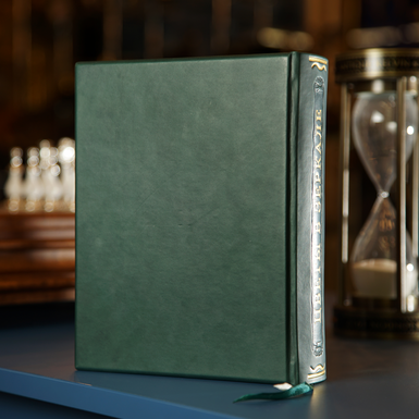 книга в коже фото 1