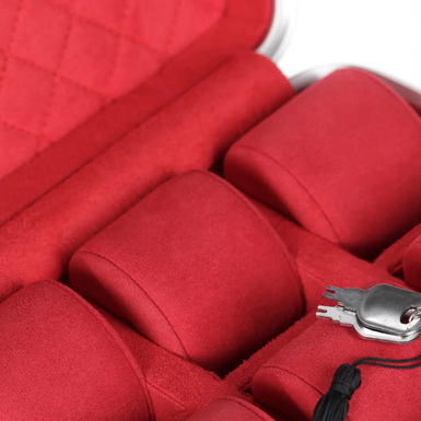 інтер'єрна скринька для годинника фото