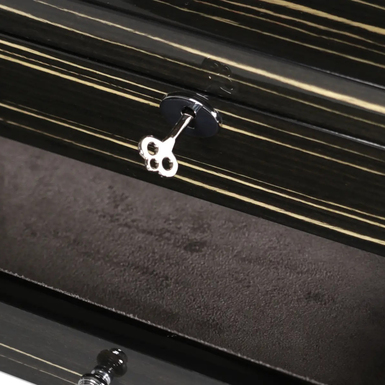 замок з ключем фото