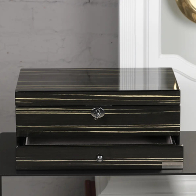 скринька чорне дерево фото