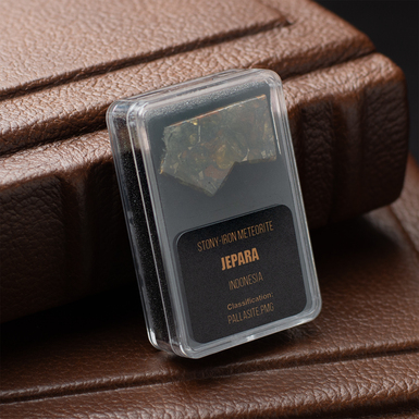 унікальний метеорит фото