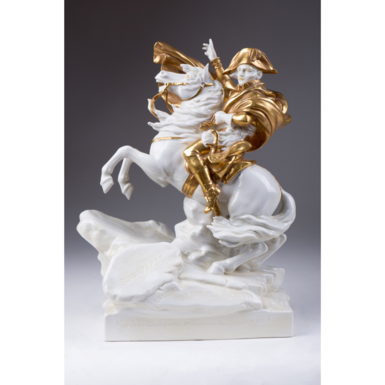 Порцелянова статуетка фото