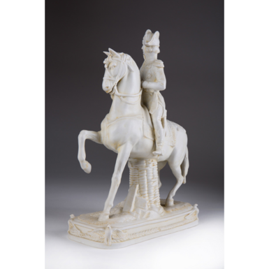 White sculpture photo