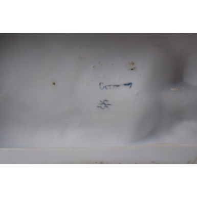 Stamp on the bottom of the figurine photo