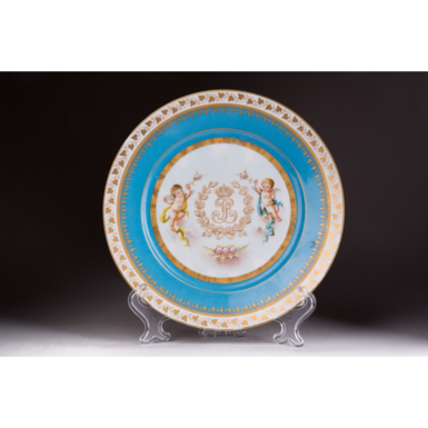 Тарелка на подставке фото