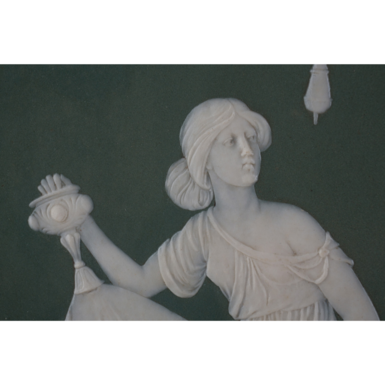 Detailed image on the plate photo