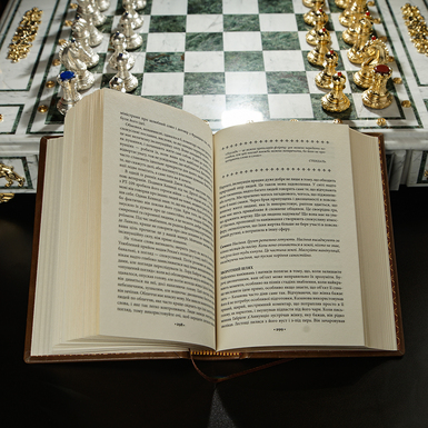 разворот книги фото