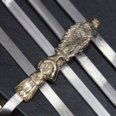 Орел с гербом Украины фото