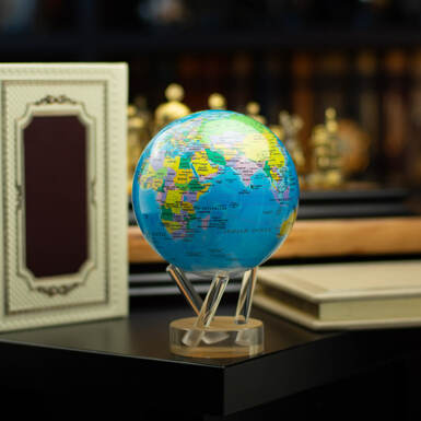 Self-rotating globe photo