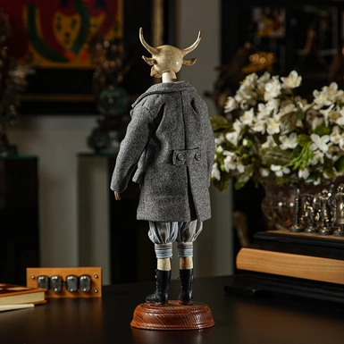 wow видео Кукла ручной работы "Элегантный бычок"