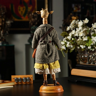 wow відео Лялька ручної роботи жираф "Дама з букетом"