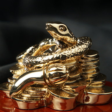 Italian quality statuette photo