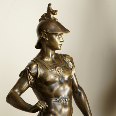 Скульптура із бронзи фото