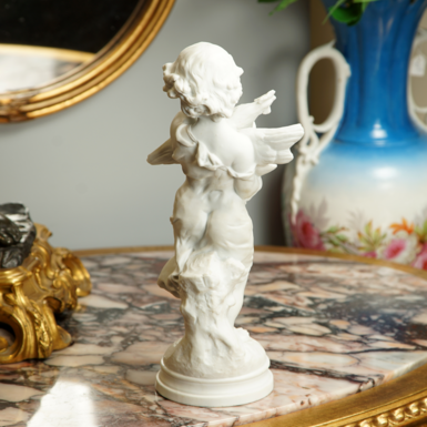 The back side of the statuette photo