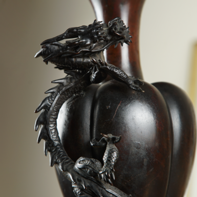 Бронзовая ваза фото