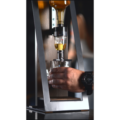 Диспенсер у дії фото