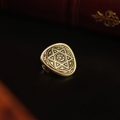 Brooch with pattern photo