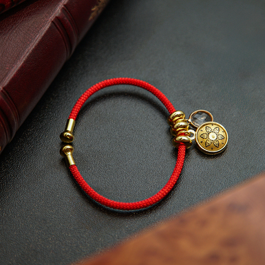 Браслет с красной веревкой фото