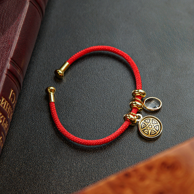 Браслет в интерьере фото