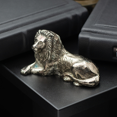 Скульптура в інтер'єрі фото