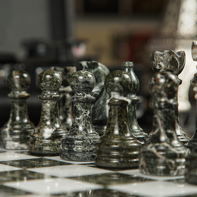 черные шахматные фигуры фото 1