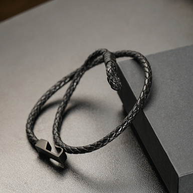 плетеный браслет из черной кожи фото 1