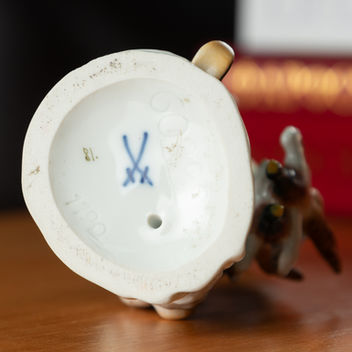 Stamp on the bottom of the figurine photo