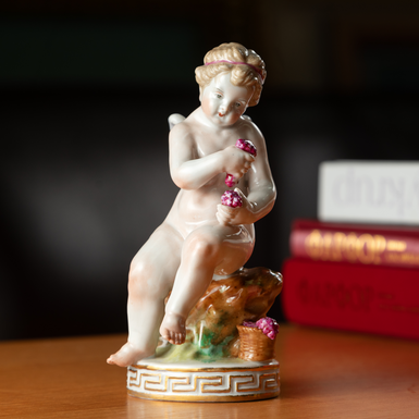 Porcelain figurine photo