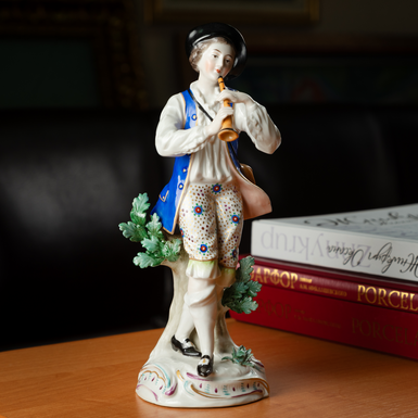 Porcelain figurine photo