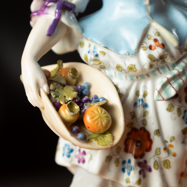 Bright glaze figurine photo