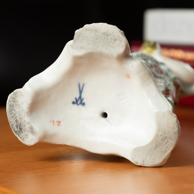 Stamp on the bottom of the figurine photo