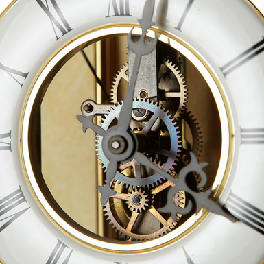 настенные часы с открытым механизмом фото