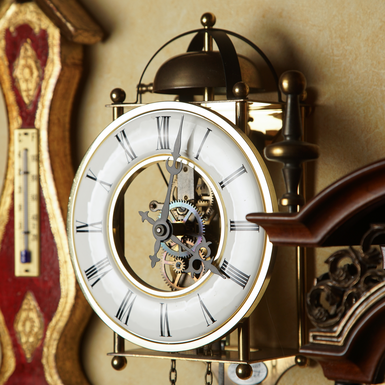 старинные настенные часы фото