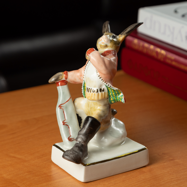 Detailed statuette photo