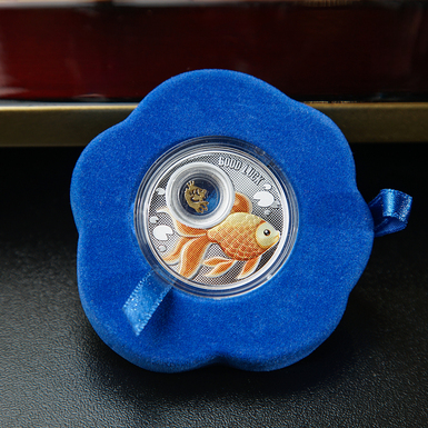 сувенірна монета із золотою рибкою фото 1