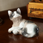 порцелянова статуетка кіт фото