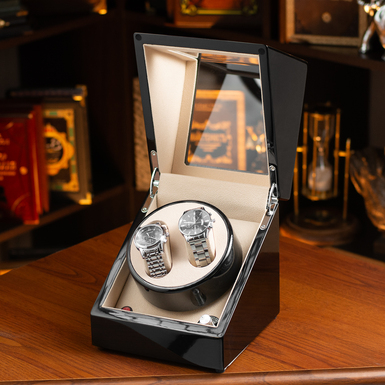 Прозоре віконце кейсу для годинника фото