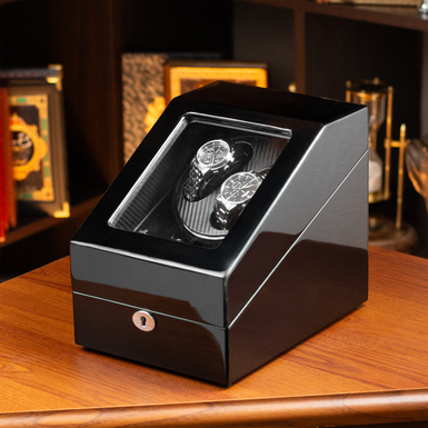 Прозоре віконце кейсу для годинника фото