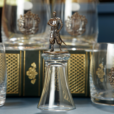 Чарка зі статуеткою козака фото