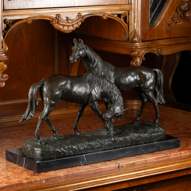 раритетна скульптура фото