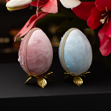 Яйца на подставке фото