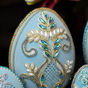 Яйцо инкрустированное бусинами фото