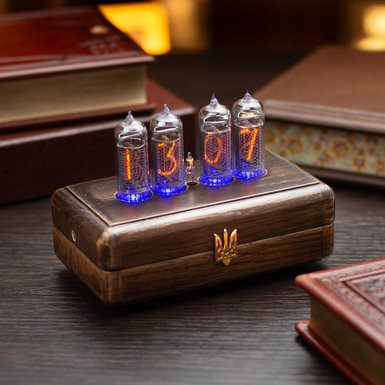 Часы на газоразрядных индикаторах фото