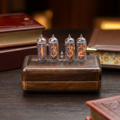 Часы на газоразрядных индикаторах фото