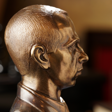 купити статуетку Степан Бандера у бронзі фото 1